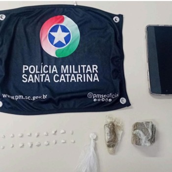 Adolescentes são apreendidos por tráfico de drogas no “Beco do Cardoso”, em Criciúma