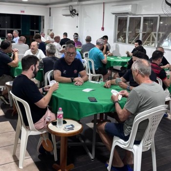 Mampituba realiza Torneio “Verão Mampi” de Canastra Masculina na Sede Praia