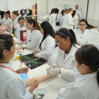 Unibave abrirá Curso Técnico em Enfermagem gratuito em parceria com o Governo do Estado