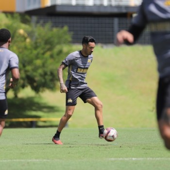 Criciúma e Brusque duelam neste sábado na semifinal