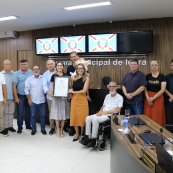 Videiras Matiolla recebe moção do Legislativo