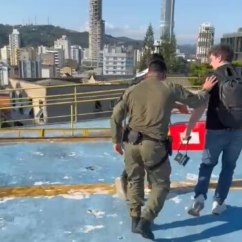 (Vídeo) Coração cruza o céu de Santa Catarina e transforma voo do SAER em missão de esperança