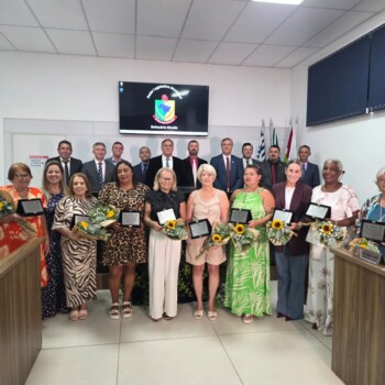 Câmara de Balneário Rincão fecha mês das mulheres com roda de conversa