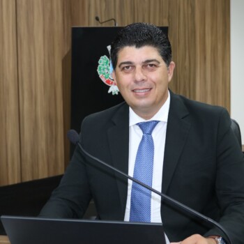 Vereador Rodrigo Gonçalves propõe distribuição gratuita de abafadores de ruídos para alunos com TEA