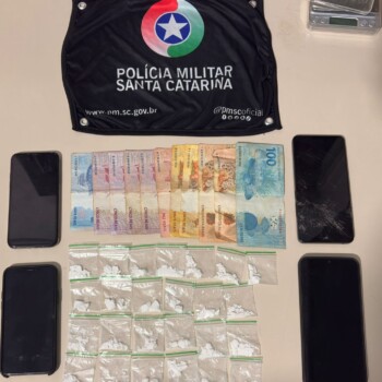 Adolescente é apreendido e homem preso por tráfico de drogas em Braço do Norte 