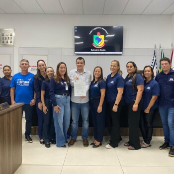 Equipe da Educação Especial do Rincão recebe Moção de Aplausos na Câmara