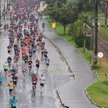 Com fomento ao turismo, práticas saudáveis e sustentáveis, competidores encaram a 4ª Corrida CDL de Içara
