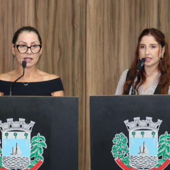 Vereadoras Elisângela e Karol solicitam melhorias em abrigo para passageiros