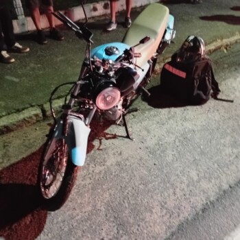 Motociclista fica ferido após manobra de carro provocar queda em Urussanga.