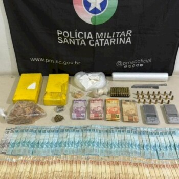 Adolescente é apreendido com mais de três quilos de drogas e R$ 10 mil em espécie