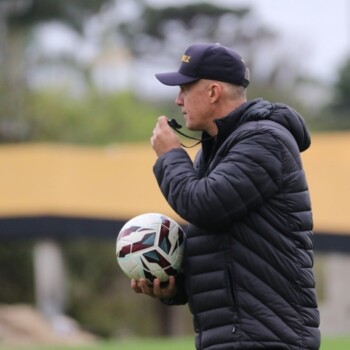 Baptista faz treinamento tático na manhã de sábado