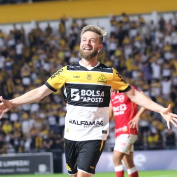 Criciúma vence o Vila Nova no HH e segue na liderança
