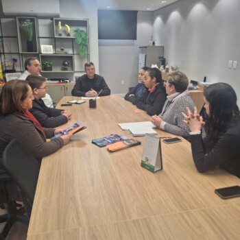 Vereadores Mirins entregam indicações ao prefeito Luiz Laurindo