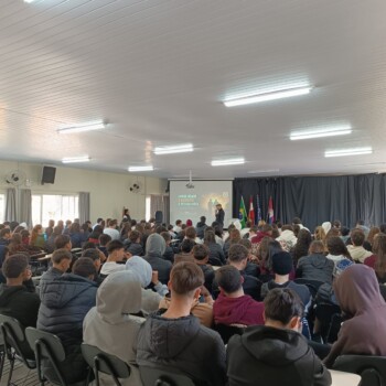 Polícia Civil realiza atividade informativa sobre longevidade e respeito à pessoa idosa