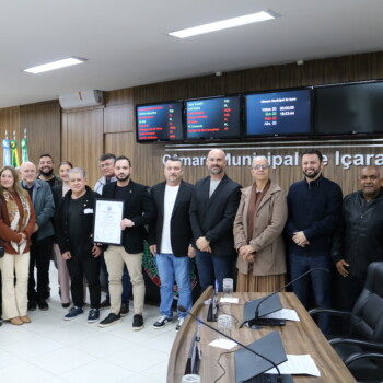 Novo Presidente do Rotary Club de Içara Elias Gonçalves recebe moção do Legislativo