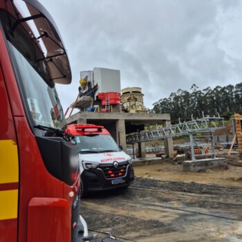 Trabalhador é resgatado após cair em máquina industrial em Maracajá