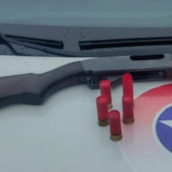 Discussão por veículo termina com apreensão de carabina calibre 12 em Criciúma