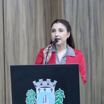 Vereadora Karol Calegari alerta sobre sinalização de trânsito na área central