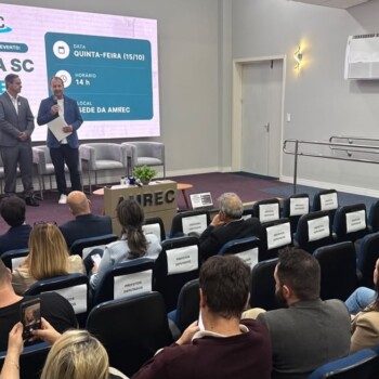 Amrec cobra investimentos em infraestrutura e saúde durante encontro do Avança SC Regiões