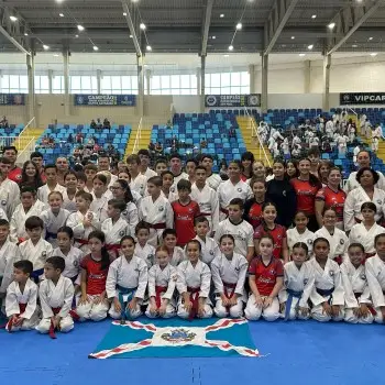 Atletas içarenses conquistam título geral no Campeonato Estadual de Karatê