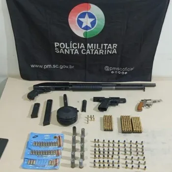Polícia Militar apreende armas de fogo e munições em Araranguá