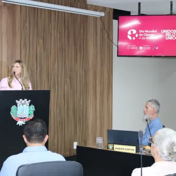 Dia Mundial de Combate ao Câncer é lembrado pela Rede Feminina de Içara no Poder Legislativo