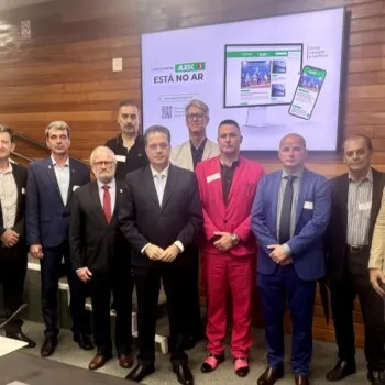 Deputado Minotto debate taxas cartoriais com representantes do setor imobiliário