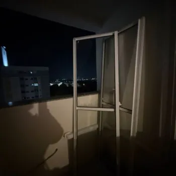 Explosão causada por vazamento de gás danifica apartamento no bairro Argentina, em Criciúma