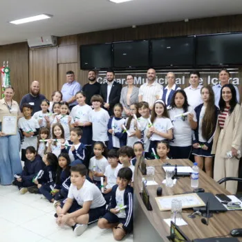 Moções de congratulações pelas conquistas na OBAFOG são entregues no Legislativo