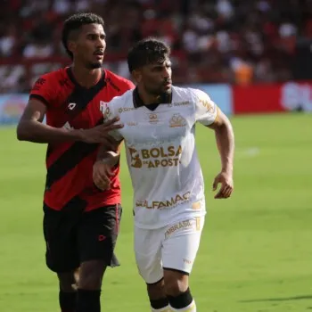 Criciúma sofre 4 a 0 e vê concorrentes encostarem