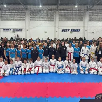 Equipe de Içara é vice-campeã geral do Campeonato Estadual Escolar de Karatê