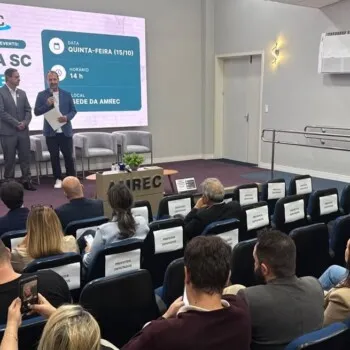 Amrec cobra investimentos em infraestrutura e saúde durante encontro do Avança SC Regiões