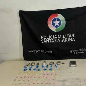 Maconha, cocaína e ecstasy são apreendidos em ação policial em Araranguá